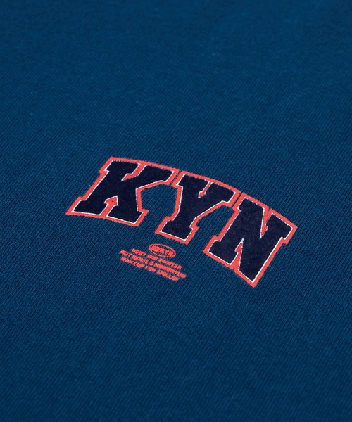 WHO'S WHO gallery（フーズフーギャラリー）の「【KOOKY'N/クーキー】フロッキーミニカレッジTEE（Tシャツ/カットソー・メンズ・ホワイト/アッシュグレー/ブラック/ブルー/グリーン・FREE）」の8枚目の写真