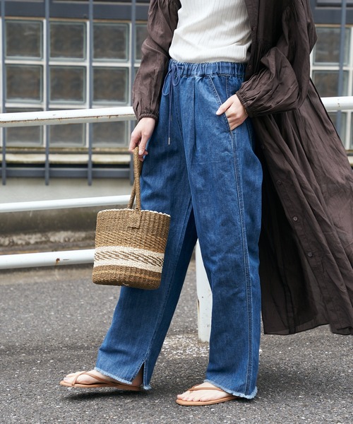 CIAOPANIC TYPY（チャオパニックティピー）の「【TYPYDENIM】タックイージーパンツ（デニムパンツ・レディース・ネイビー/ブルー・SMALL/MEDIUM/LARGE）」の5枚目の写真