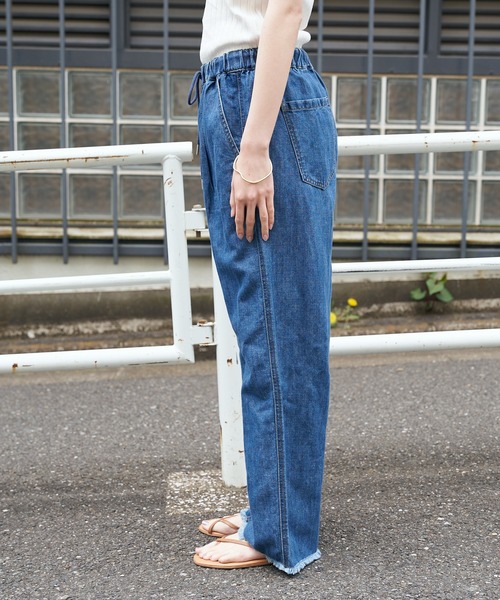 CIAOPANIC TYPY（チャオパニックティピー）の「【TYPYDENIM】タックイージーパンツ（デニムパンツ・レディース・ネイビー/ブルー・SMALL/MEDIUM/LARGE）」の8枚目の写真