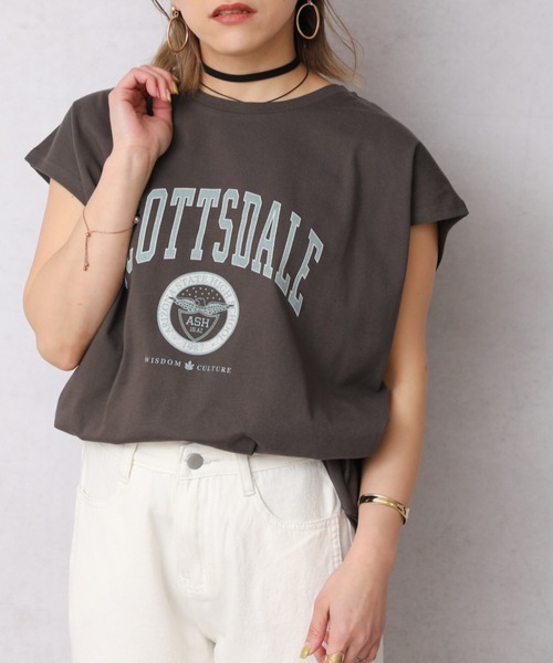 Bonjour Sagan（ボンジュールサガン）の「カレッジプリントTシャツ/フレンチスリーブプルオーバー【ZOZO限定アイテム】（Tシャツ/カットソー・レディース・スミクロ/オレンジ/アイボリー/オートミール/ブルー・FREE）」の3枚目の写真