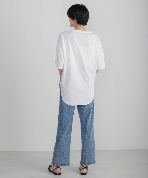 Bou Jeloud(ブージュルード)の「【コットン100】ロゴオーバーTシャツ(Tシャツ/カットソー・レディース・ブラック/ベージュ/オフホワイト/カーキ・FREE)」の7枚目の写真