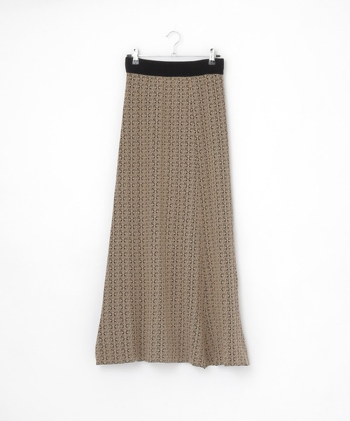EMMA（EMMA CLOTHES）（エマ）の「【EMMA】ジャガードニットフィットフレアスカート（スカート・レディース・ベージュ/ブラウン・FREE）」の4枚目の写真