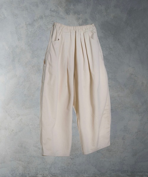 ADRER（アドラー）の「【ADRER】loose silhouette easy balloon pants/ルーズシルエットイージーバルーンパンツ（その他パンツ・メンズ・ホワイト/ブラック×カーキ・SMALL/MEDIUM/LARGE/X-SMALL）」の6枚目の写真