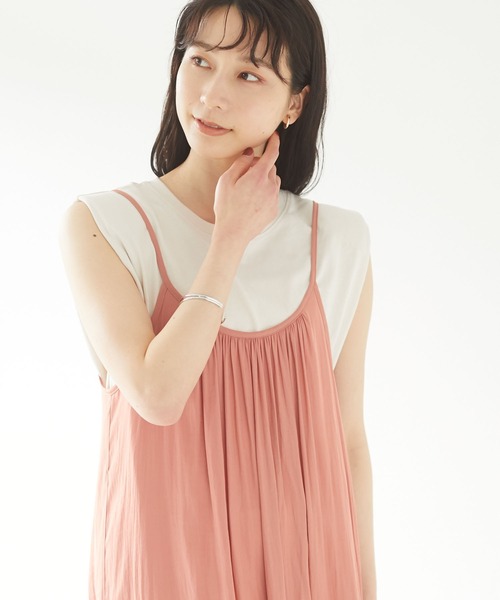 Sugar spoon（シュガースプーン）の「・SUGAR SPOON カタパットフレンチTシャツ＊（Tシャツ/カットソー・レディース・チャコールグレー/ブラック/パープル/グレイッシュベージュ/ピンクベージュ/アイボリー・FREE）」の2枚目の写真