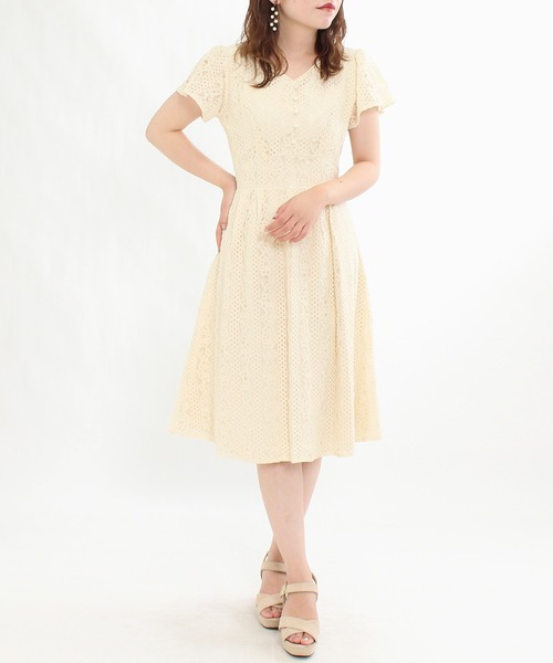 ASTORIA ODIER(アストリアオディール)の「パール付きレースワンピース(ワンピース・レディース・ホワイト/ブラック/サックスブルー・MEDIUM)」の16枚目の写真