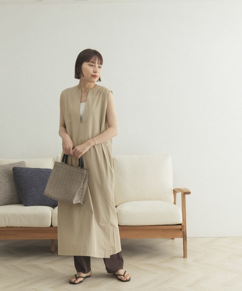 FORK&SPOON（フォークアンドスプーン）の「FORK&SPOON　スリットネックノースリーブワンピース（ワンピース・レディース・ネイビー/ベージュ・ONE）」の21枚目の写真
