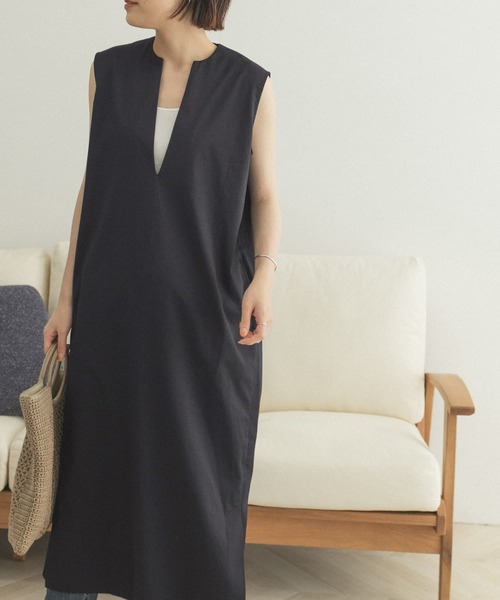 FORK&SPOON（フォークアンドスプーン）の「FORK&SPOON　スリットネックノースリーブワンピース（ワンピース・レディース・ネイビー/ベージュ・ONE）」の16枚目の写真