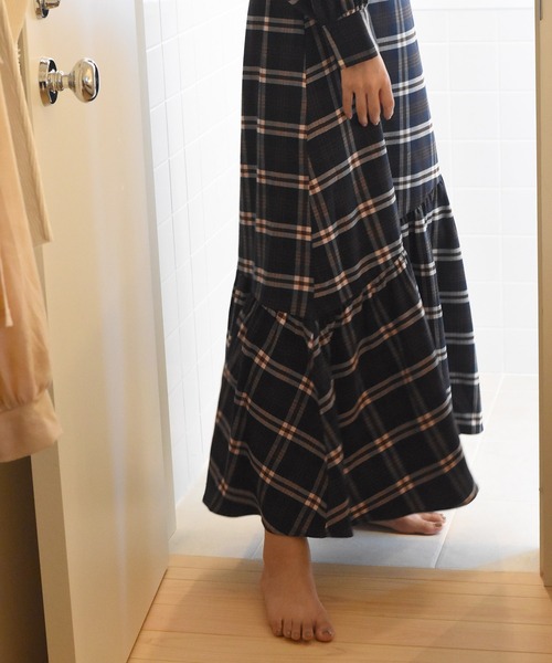 Alley by w closet（アリーバイダブルクローゼット）の「【Alley】チェック裾切替スカート（スカート・レディース・ネイビー/ベージュ・FREE）」の9枚目の写真