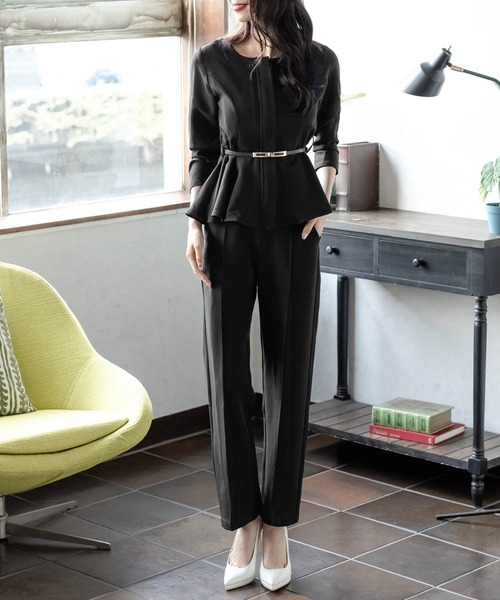 Julia Boutique(ジュリアブティック)の「ベルト付きペプラムトップス×ストレートパンツセットアップ/21543(アンサンブル・レディース・ネイビー/ブラック・ONE)」の13枚目の写真