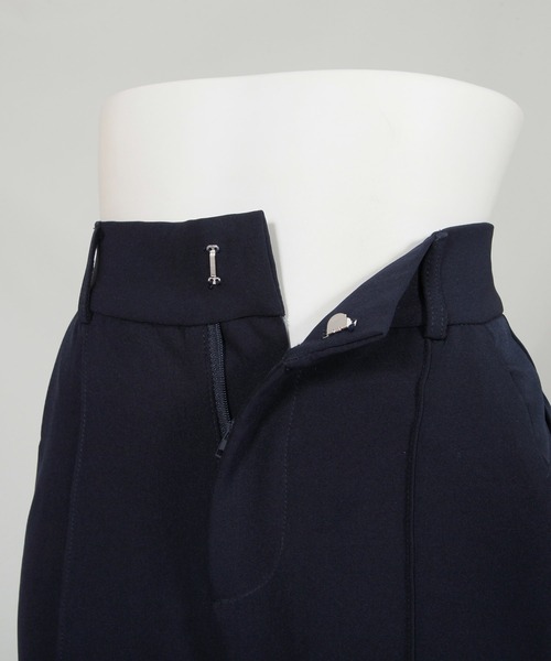 Julia Boutique(ジュリアブティック)の「ベルト付きペプラムトップス×ストレートパンツセットアップ/21543(アンサンブル・レディース・ネイビー/ブラック・ONE)」の6枚目の写真