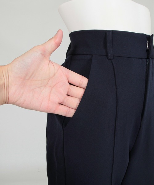 Julia Boutique(ジュリアブティック)の「ベルト付きペプラムトップス×ストレートパンツセットアップ/21543(アンサンブル・レディース・ネイビー/ブラック・ONE)」の17枚目の写真