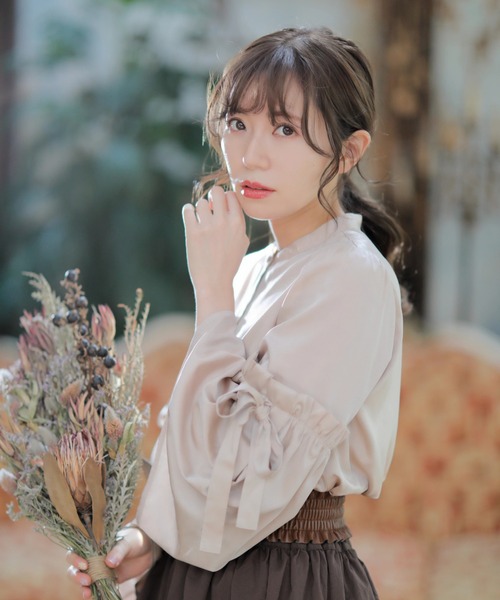 Areeam（アリーム）の「リボン付きベルスリーブブラウス（シャツ