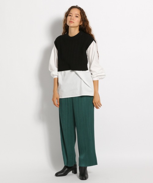 niko and（ニコアンド）の「スウェードライクプリーツパンツ