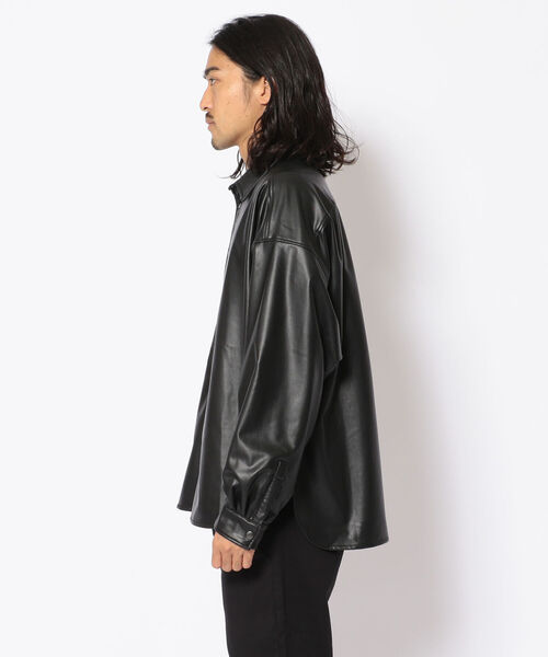 LUSOR(ルーソル)の「LUSOR(ルーソル)フェイクレザーシャツブルゾン(シャツ/ブラウス・メンズ・ブラック・MEDIUM/LARGE)」の3枚目の写真