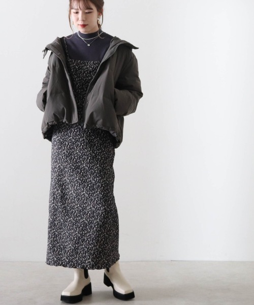 Cheek(チーク)の「ボリュームフーディーショートダウン(ダウンジャケット/コート・レディース・チャコールグレー/ブラック/アイボリー・MEDIUM)」の9枚目の写真