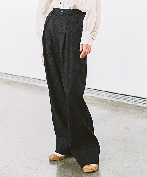 chuclla（チュクラ）の「【LeonoraYang】Box tuck wool wide leg pants chw21a114（その他パンツ・レディース・スモーキーグリーン系/ダークグレー・M/S/L）」の3枚目の写真