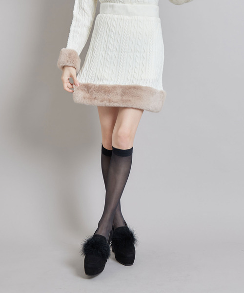 TITTY&CO.（ティティーアンドコー）の「フェイクファーニットスカート（スカート・レディース・ブラック/オフホワイト/ピンク・FREE）」の5枚目の写真