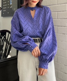 キカガラカットワークブラウス