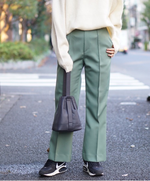 made in standard （メイドインスタンダード）の「MADE IN STANDARD/メイドインスタンダード MEDIUM FLARE COLOR PANTS（チノパンツ・レディース・ベージュ/グリーン/ワイン・1/0）」の17枚目の写真