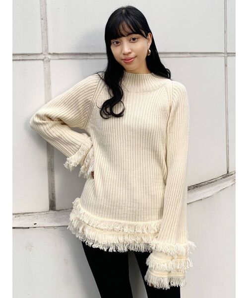 EMODA（エモダ）の「タートルネックフリンジニット（ニット/セーター・レディース・アイボリー/グリーン/ブラック・FREE）」の2枚目の写真