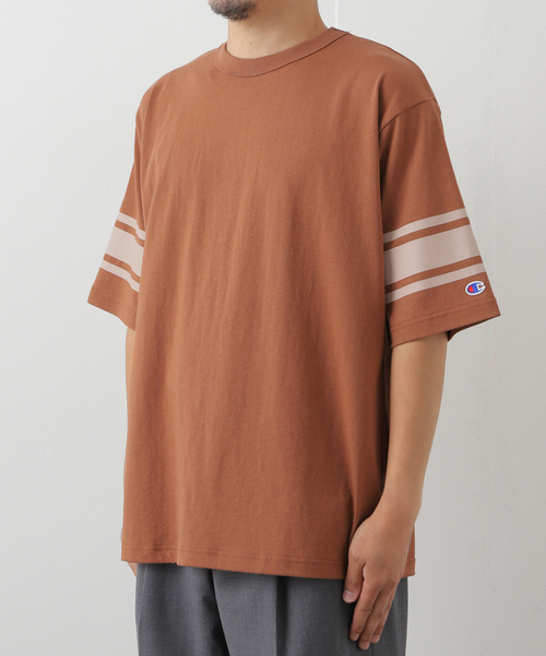 Champion(チャンピオン)の「【CHAMPION / チャンピオン】別注 フットボール Tシャツ(Tシャツ/カットソー・メンズ・ホワイト/ベージュ/ブラウン/グレー/グリーン・MEDIUM/LARGE/X-LARGE)」の12枚目の写真