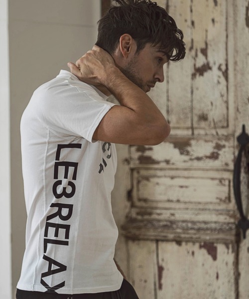 1piu1uguale3 RELAX（ウノピュウノウグァーレトレリラックス）の「【別注】1PIU1UGUALE3 RELAX/ウノピゥ ウノ ウグァーレ トレ リラックス/ランダムラインストーン ロゴTシャツ（Tシャツ/カットソー・メンズ・ホワイト/ブラック・SMALL/MEDIUM/LARGE/X-LARGE/XX-LARGE）」の11枚目の写真