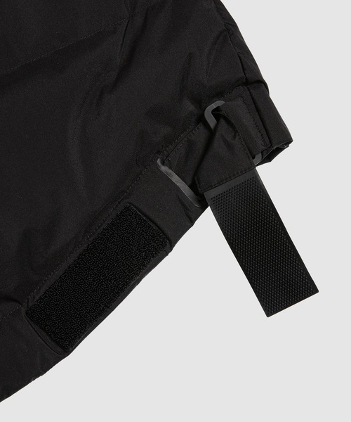 TEMPLA（テンプラ）の「LANG PUFFER VEST（ベスト・メンズ・ブラック/グレー系その他/ブラウン系その他・S/XS）」の5枚目の写真