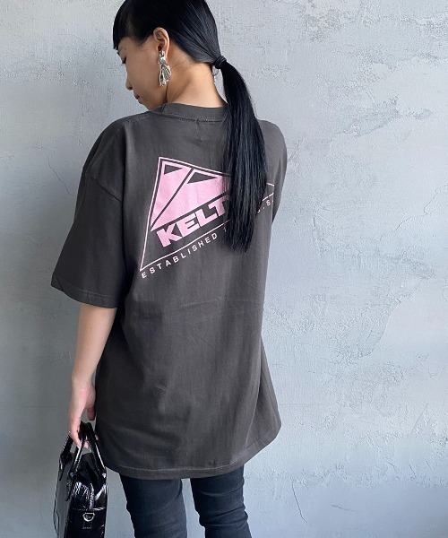 KELTY（ケルティ）の「[KELTY/ケルティ] 別注 バックロゴプリント ショートスリーブTシャツ（Tシャツ/カットソー・レディース・ホワイト/スミクロ/ライトグレー/ブルー/ナチュラル/イエロー・XS/S/M/L）」の10枚目の写真