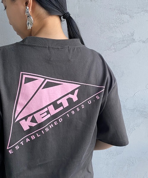 KELTY（ケルティ）の「[KELTY/ケルティ] 別注 バックロゴプリント ショートスリーブTシャツ（Tシャツ/カットソー・レディース・ホワイト/スミクロ/ライトグレー/ブルー/ナチュラル/イエロー・XS/S/M/L）」の21枚目の写真