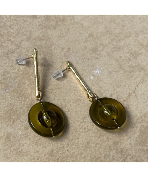 tone（トーン）の「【-lensa-】オリーブ×ゴールドの大人ピアス(MA)（ピアス（両耳用）・レディース・グリーン・FREE）」の2枚目の写真