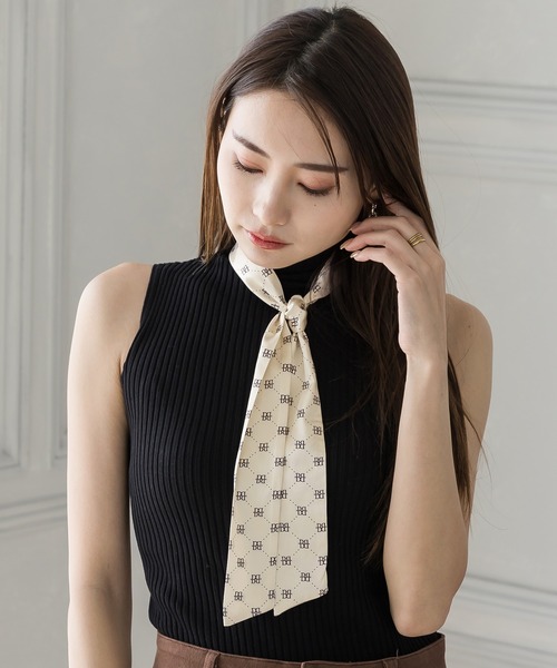 Julia Boutique(ジュリアブティック)の「BBロゴ柄スカーフ/22152(バンダナ/スカーフ・レディース・ブラック/ブラウン/ピンク・ONE)」の2枚目の写真
