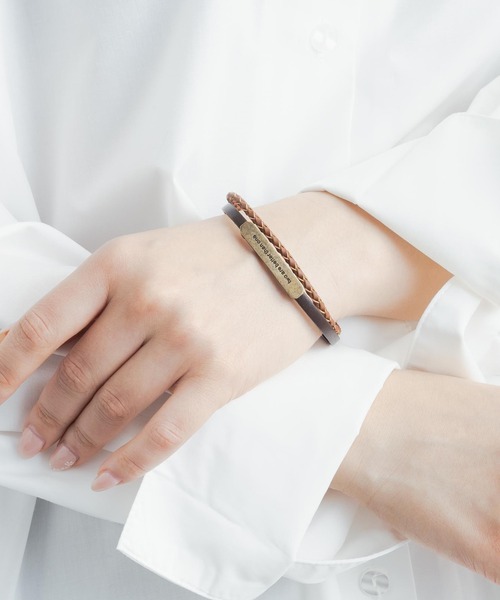 Rocky Monroe(ロッキーモンロー)の「本革プレート編み込み2連レザーブレスレット(ブレスレット・メンズ・ホワイト/ブラック/ブラウン・FREE)」の3枚目の写真