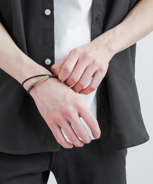 Rocky Monroe(ロッキーモンロー)の「本革プレート編み込み2連レザーブレスレット(ブレスレット・メンズ・ホワイト/ブラック/ブラウン・FREE)」の9枚目の写真