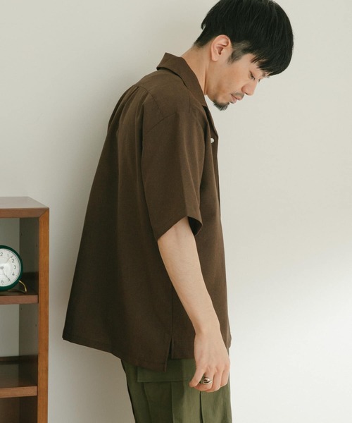 ITEMS URBANRESEARCH（アイテムズ アーバンリサーチ）の「イージーケア オープンカラー半袖トロシャツ（シャツ/ブラウス・メンズ・チャコールグレー/ダークブラウン/ベージュ/パープル・MEDIUM/LARGE）」の16枚目の写真