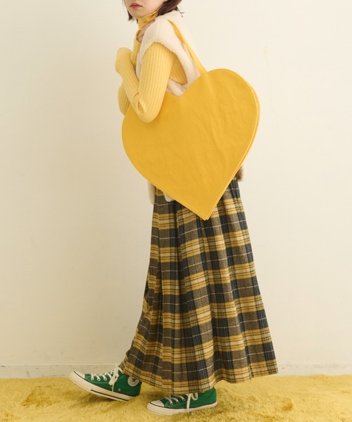 MERLOT(メルロー)の「ビッグハートBAG/オタ活トート(トートバッグ・レディース・ホワイト/ブラック/パープル/レッド/ピンク/イエロー/オレンジ/ブルー/グリーン・FREE)」の17枚目の写真