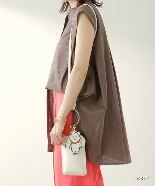 BT21（ビーティーイシビル）の「BT21/チャームバッグ（ショルダーバッグ・レディース・ブラック系その他/ベージュ系その他/ホワイト系その他2/ホワイト系その他/ホワイト/ブラック/ベージュ・FREE）」の9枚目の写真