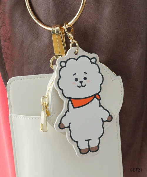 BT21（ビーティーイシビル）の「BT21/チャームバッグ（ショルダーバッグ・レディース・ブラック系その他/ベージュ系その他/ホワイト系その他2/ホワイト系その他/ホワイト/ブラック/ベージュ・FREE）」の12枚目の写真