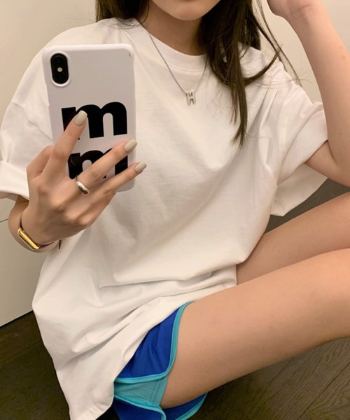 meJane(ミージェーン)の「7ナンバリングバックプリントロゴ大人ハンサムTシャツ【ZOZOTOWN限定】(Tシャツ/カットソー・レディース・ホワイト/ブラック/グレイッシュベージュ・FREE)」の4枚目の写真