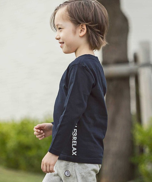 1piu1uguale3 RELAX（ウノピュウノウグァーレトレリラックス）の「1PIU1UGUALE3 RELAX(1PIU1UGUALE3 RELAX) キッズサイドロゴプリントロンT（Tシャツ/カットソー・キッズ・ホワイト/ブラック/トップグレー/ネイビー・130/150/110）」の4枚目の写真