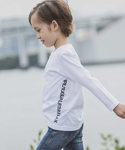 1piu1uguale3 RELAX（ウノピュウノウグァーレトレリラックス）の「1PIU1UGUALE3 RELAX(1PIU1UGUALE3 RELAX) キッズサイドロゴプリントロンT（Tシャツ/カットソー・キッズ・ホワイト/ブラック/トップグレー/ネイビー・130/150/110）」の7枚目の写真