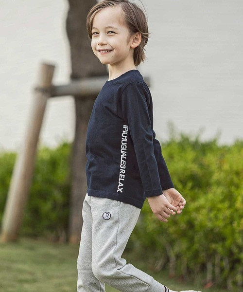 1piu1uguale3 RELAX（ウノピュウノウグァーレトレリラックス）の「1PIU1UGUALE3 RELAX(1PIU1UGUALE3 RELAX) キッズサイドロゴプリントロンT（Tシャツ/カットソー・キッズ・ホワイト/ブラック/トップグレー/ネイビー・130/150/110）」の17枚目の写真