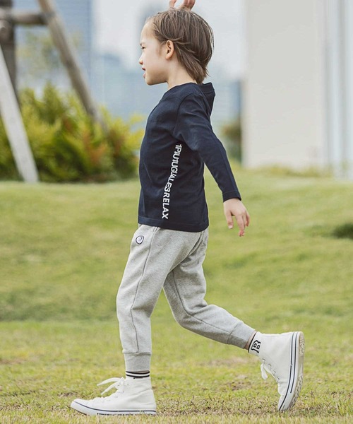 1piu1uguale3 RELAX（ウノピュウノウグァーレトレリラックス）の「1PIU1UGUALE3 RELAX(1PIU1UGUALE3 RELAX) キッズサイドロゴプリントロンT（Tシャツ/カットソー・キッズ・ホワイト/ブラック/トップグレー/ネイビー・130/150/110）」の18枚目の写真