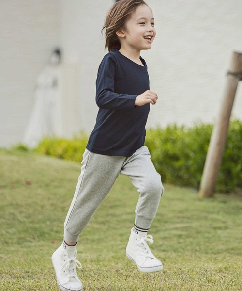 1piu1uguale3 RELAX（ウノピュウノウグァーレトレリラックス）の「1PIU1UGUALE3 RELAX(1PIU1UGUALE3 RELAX) キッズサイドロゴプリントロンT（Tシャツ/カットソー・キッズ・ホワイト/ブラック/トップグレー/ネイビー・130/150/110）」の20枚目の写真