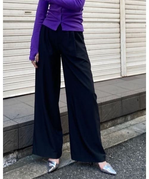 EGOIST（エゴイスト）の「ダークカラー2タックワイドパンツ（その他パンツ・レディース・ブラック/ダークグレー/マルチ・S/M）」の2枚目の写真