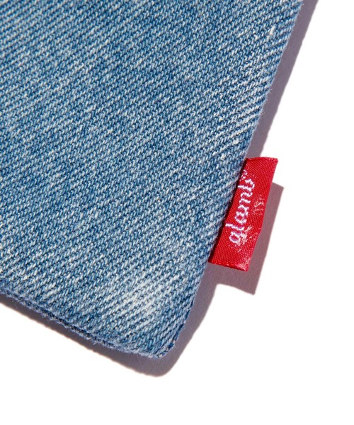 glamb(グラム)の「Denim Sacoche Bag / デニムサコッシュバッグ(ボディバッグ/ウエストポーチ・メンズ・ライトインディゴブルー・FREE)」の7枚目の写真