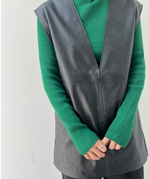 y/m by misato（イムバイミサト）の「リブタートルトップス（ニット/セーター・レディース・ブラック/オレンジ/グリーン/アイボリー・FREE）」の9枚目の写真