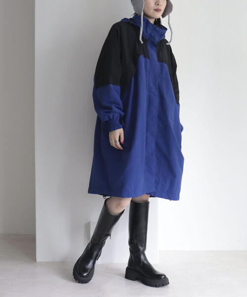 WILD THINGS(ワイルドシングス)の「【WILD THINGS/ワイルドシングス】CHAMONIX OVER COAT(ダウンジャケット/コート・レディース・ブルー/ベージュ・M)」の2枚目の写真