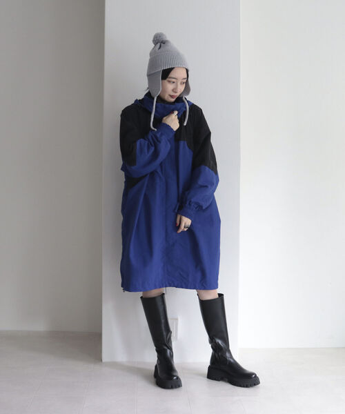 WILD THINGS(ワイルドシングス)の「【WILD THINGS/ワイルドシングス】CHAMONIX OVER COAT(ダウンジャケット/コート・レディース・ブルー/ベージュ・M)」の4枚目の写真
