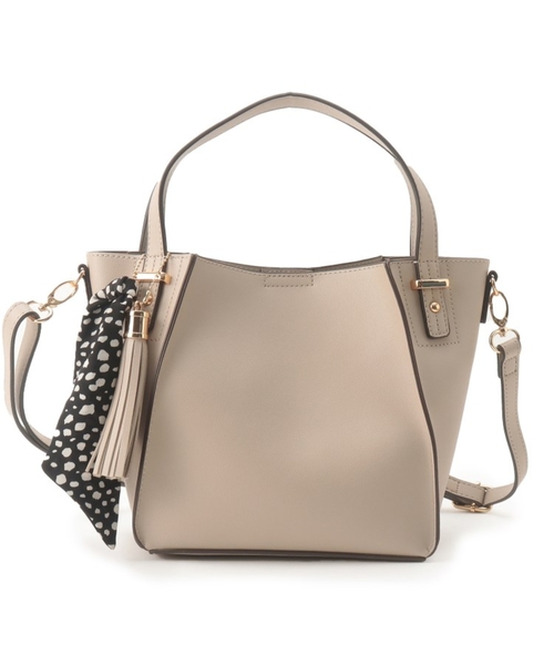 SHOO・LA・RUE（シューラルー）の「◆【2way】高見え！スカーフ付き一枚革風トート（ショルダーバッグ・レディース・ブラック/グレー/キャメル/レッド系1・00）」の14枚目の写真