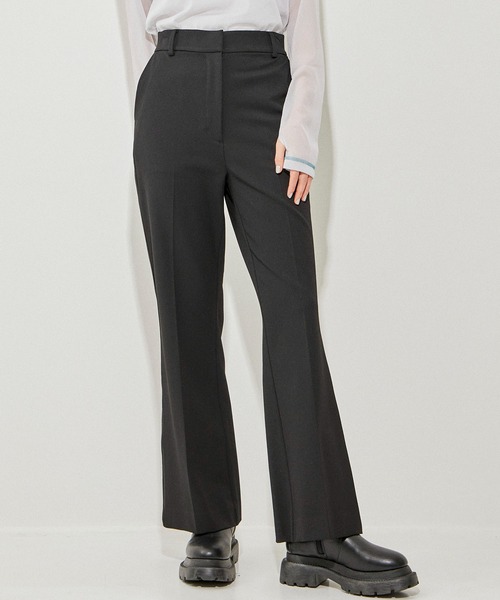 CITY TOKYO(シティトウキョウ)の「T/Rパイピングセミフレアパンツ(その他パンツ・レディース・ブラック/ベージュ/ブルー・1/2)」の2枚目の写真